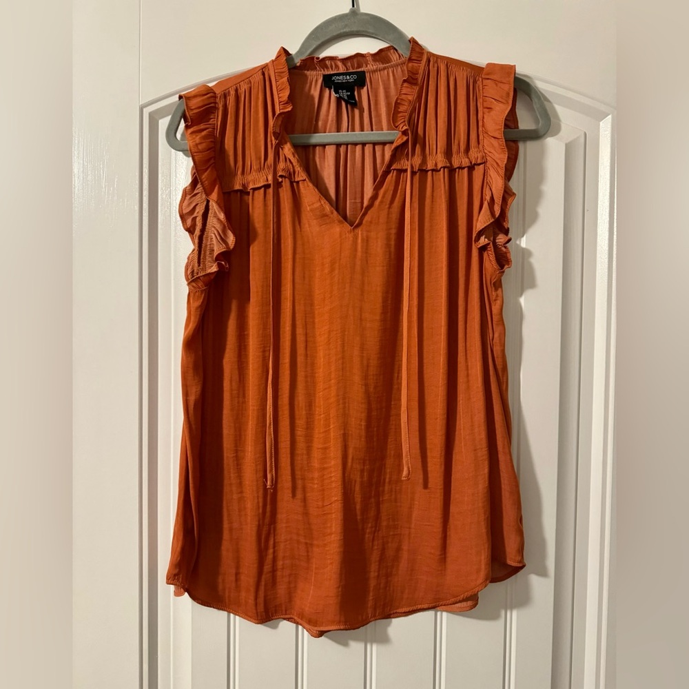 NWOT Jones & Co. Jones New York Sleeveless Blouse with Ruffle Detail Sz XS